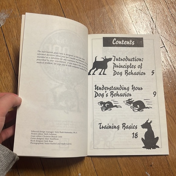 Vintage 90s Why does my cat do that?! Why does my dog do that?! Paperback book - Picture 5 of 9